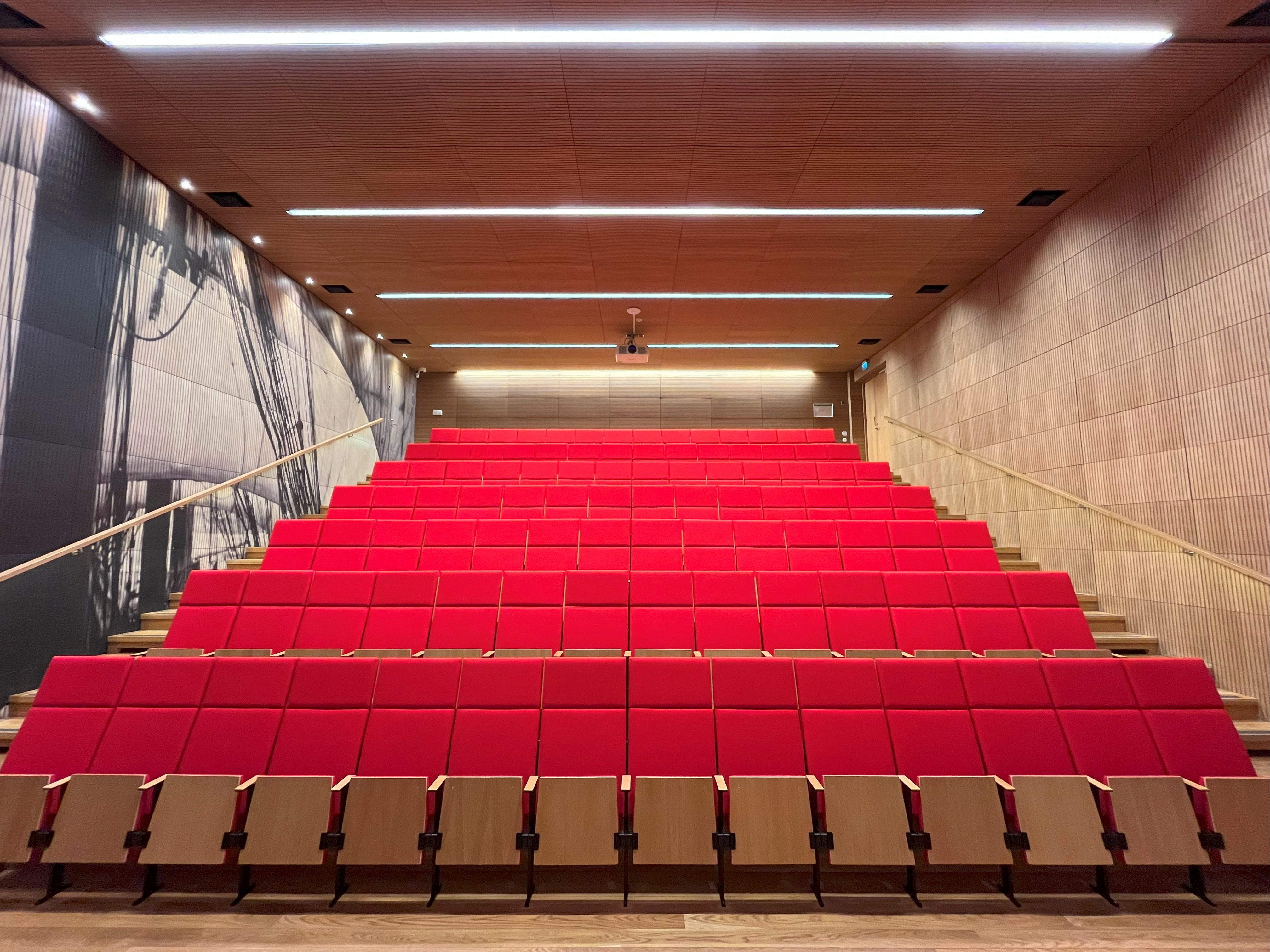 108 sittplatser i Auditoriet